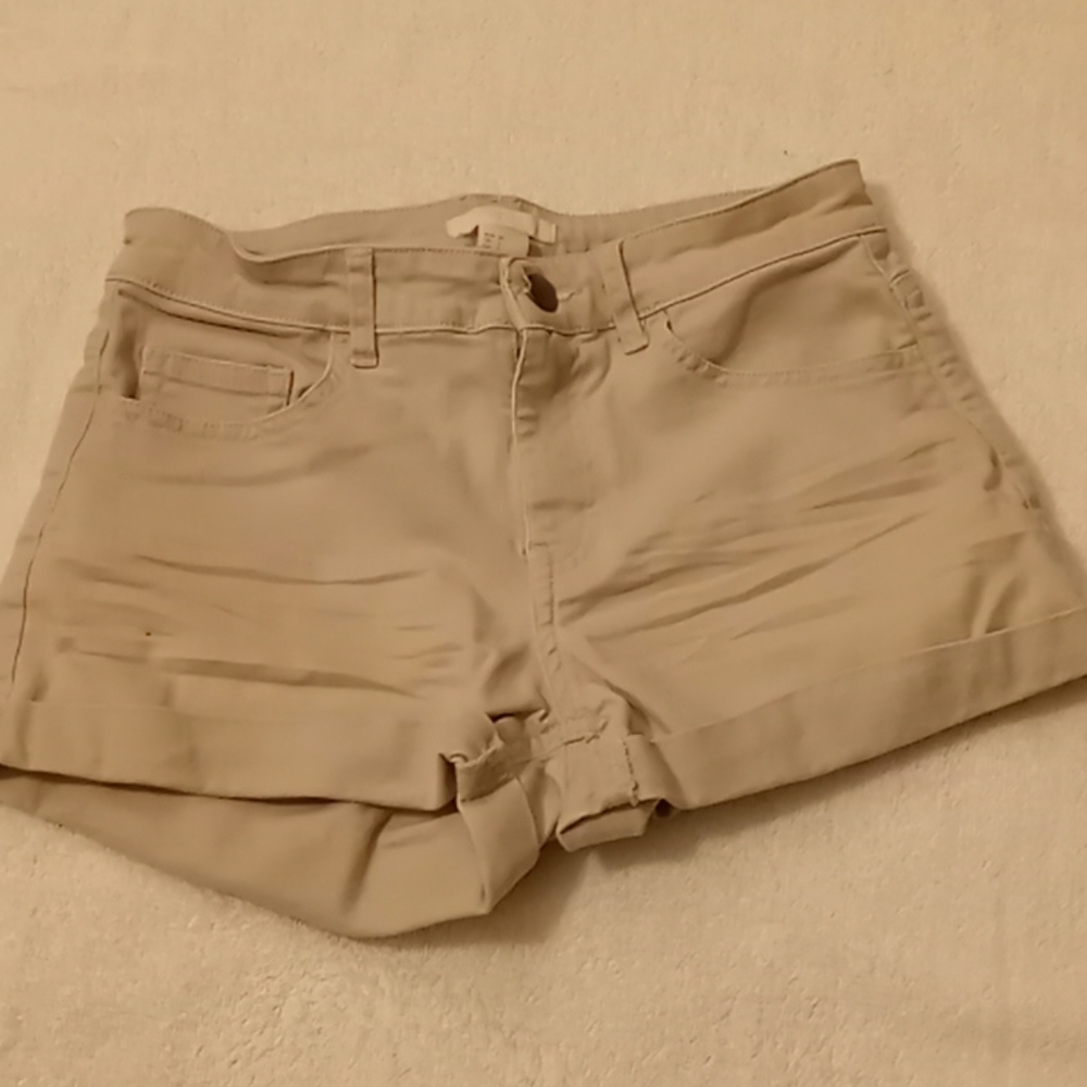 Used Women Cream Colored Cut Off Shorts